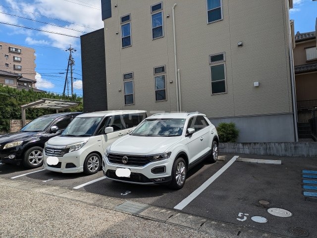 2/10 駐車場