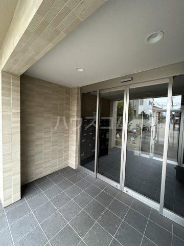 15/22 エントランス