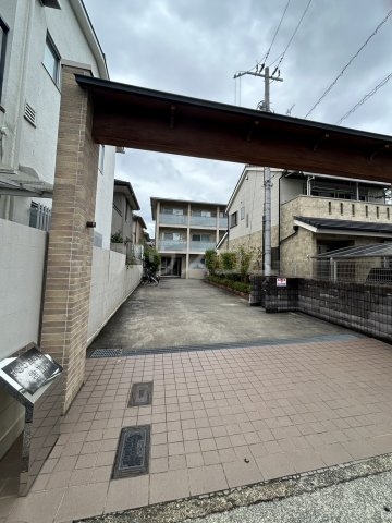 14/22 エントランス