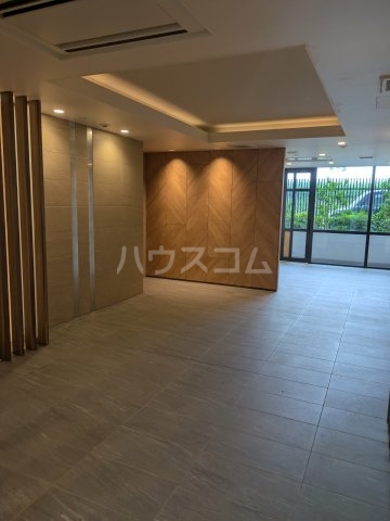19/29 エントランス