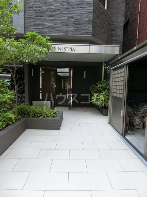 14/20 エントランス