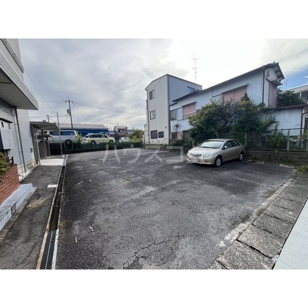 24/28 駐車場