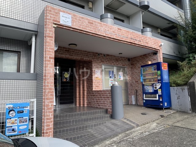 24/29 エントランス