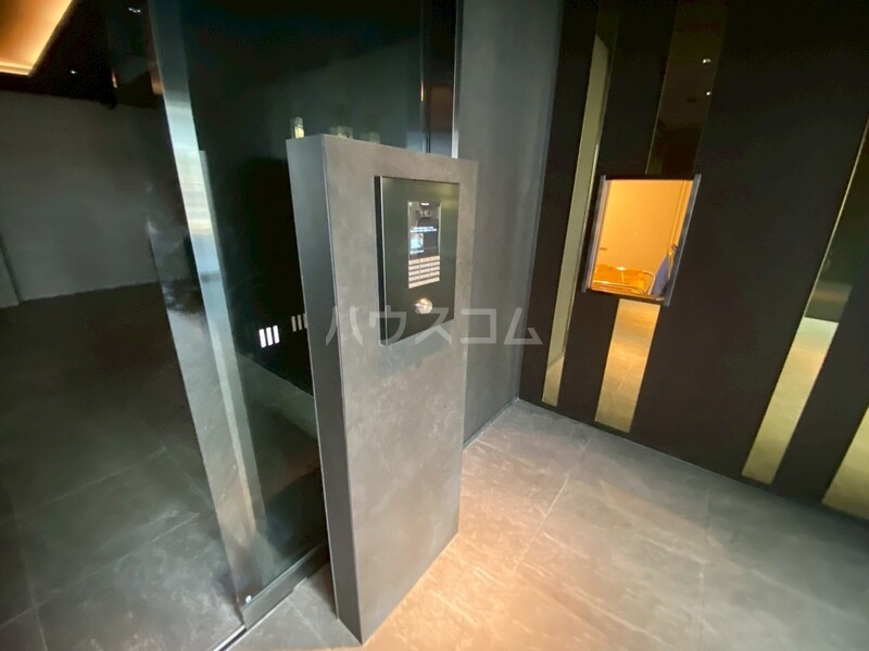 15/26 エントランス