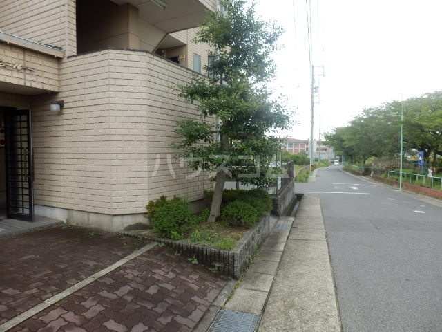 20/27 エントランス