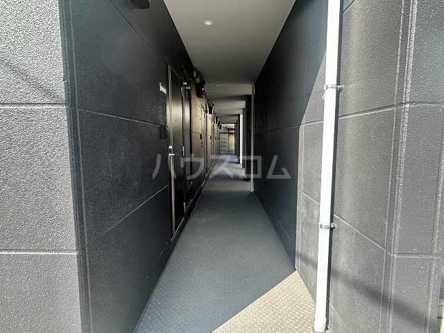 28/30 エントランス