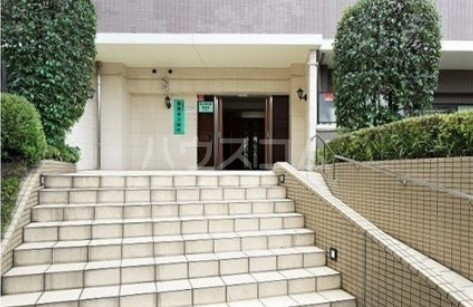 22/29 エントランス