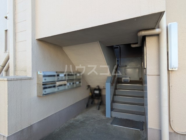 22/24 エントランス