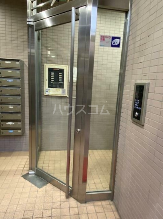 17/19 エントランス