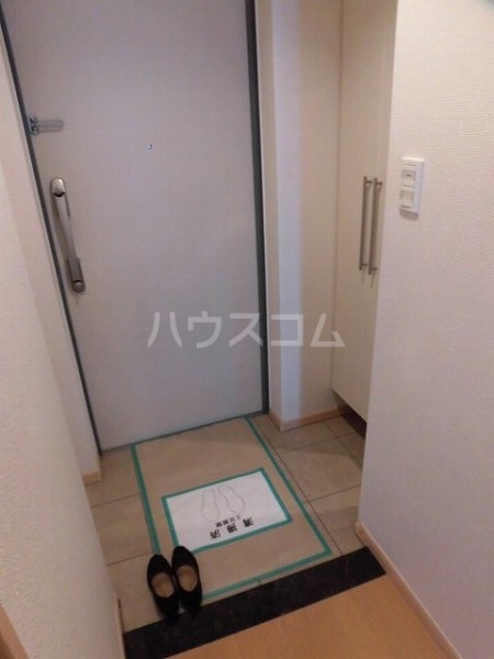 16/17 エントランス