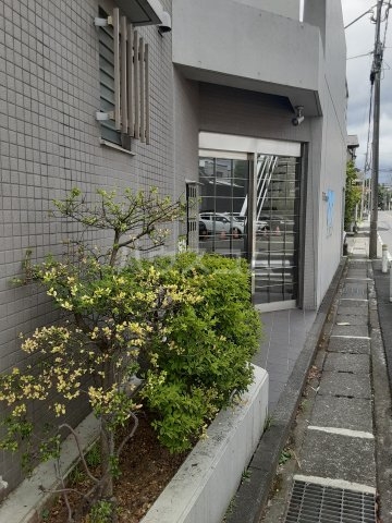 15/19 エントランス