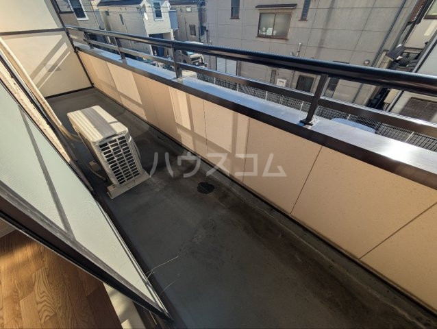 21/28 バルコニー