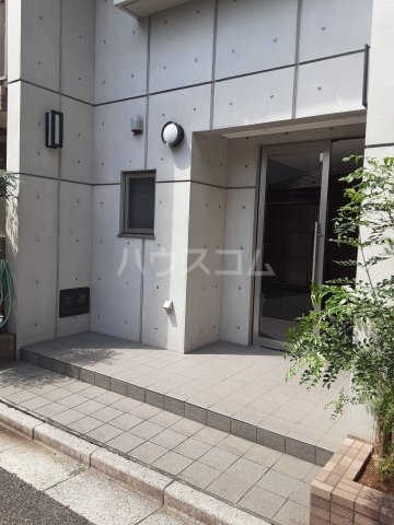 2/5 エントランス