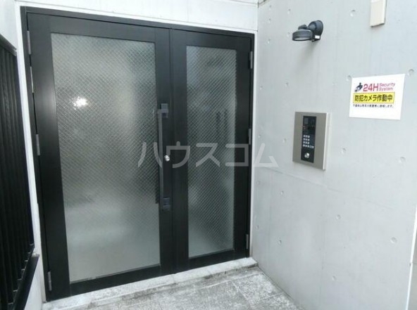 22/30 エントランス