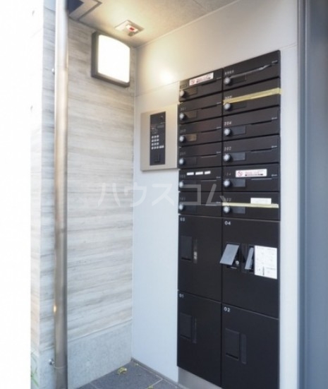 13/14 エントランス