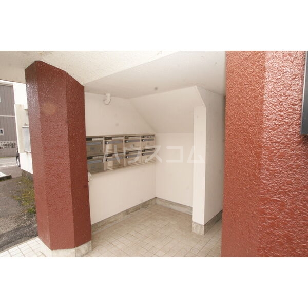 14/20 エントランス