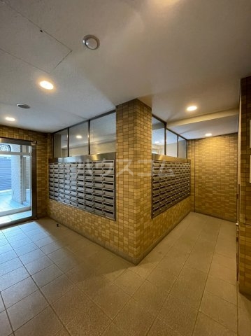 25/30 エントランス