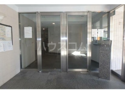 2/4 エントランス