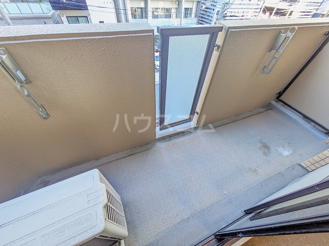 16/27 バルコニー