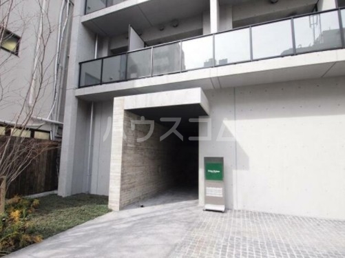 17/18 エントランス