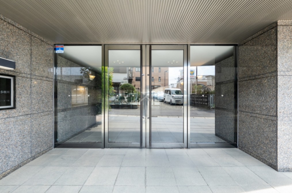 29/30 エントランス