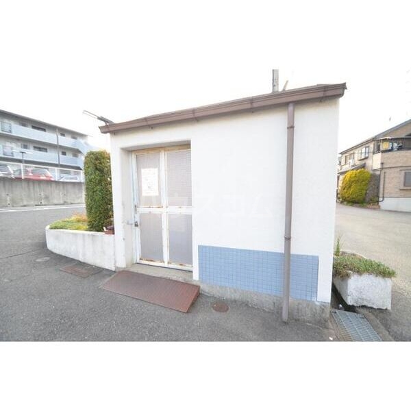 13/15 エントランス