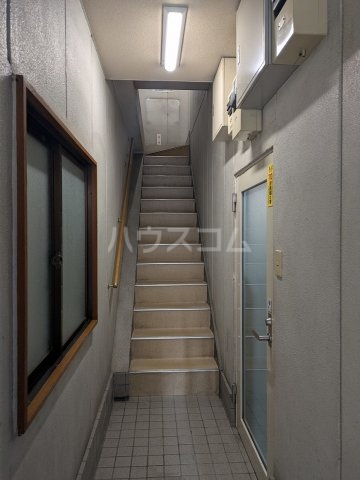 20/29 エントランス