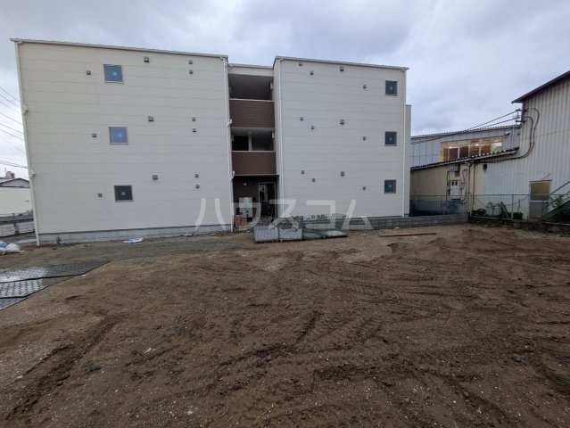 14/17 エントランス