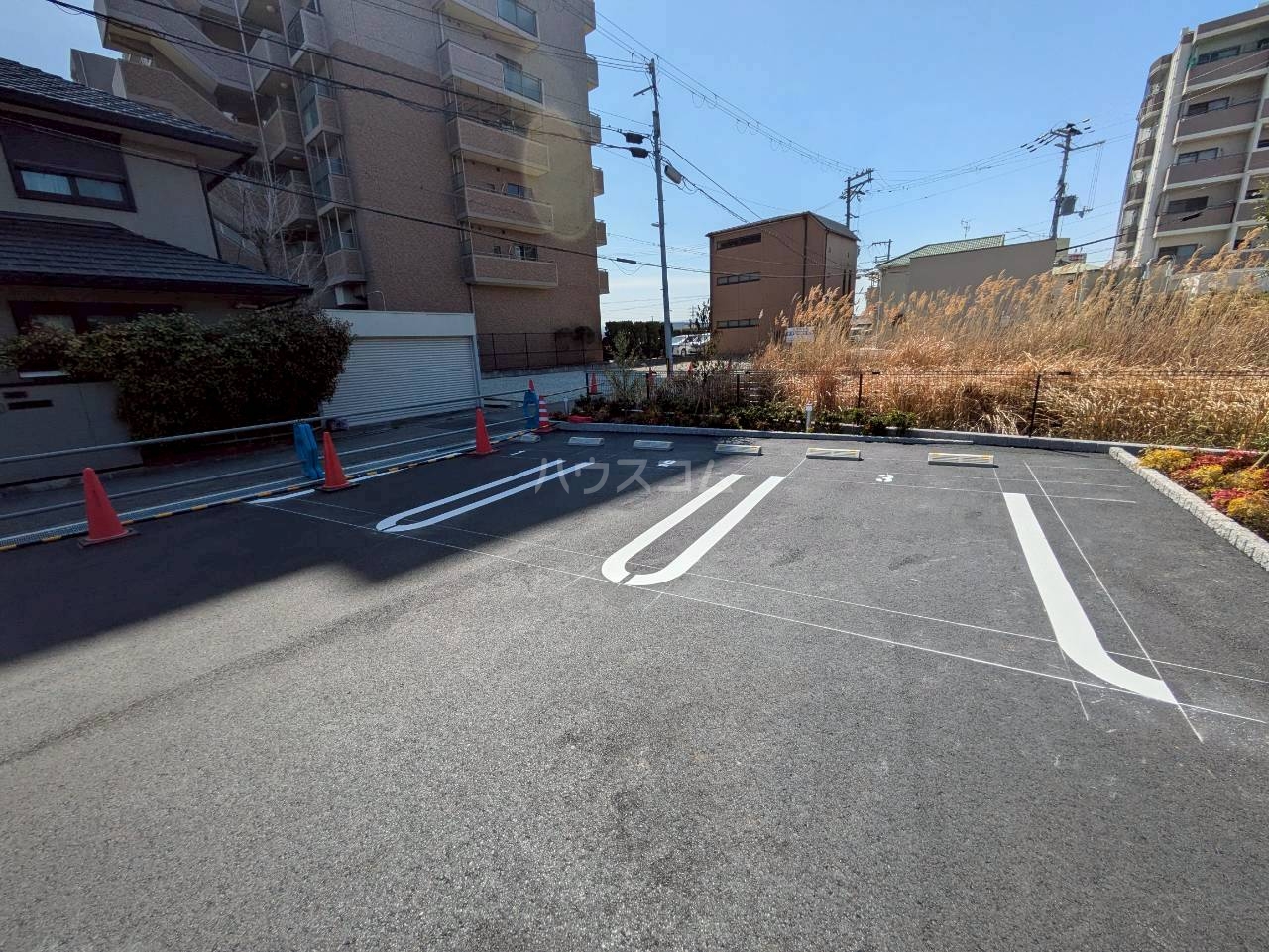 2/3 駐車場