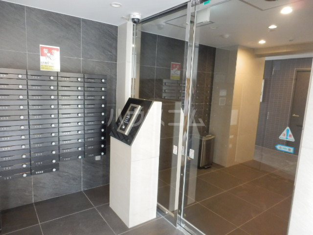 21/30 エントランス