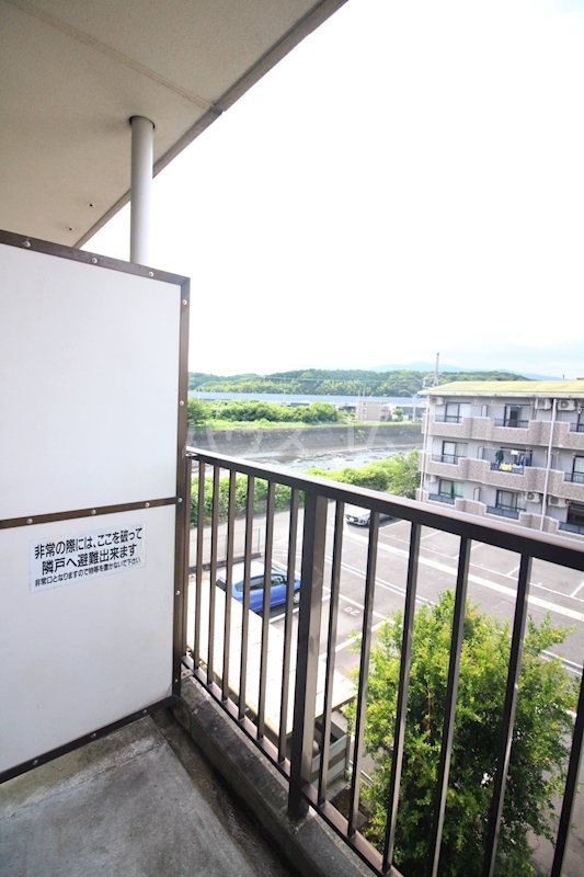 19/28 バルコニー