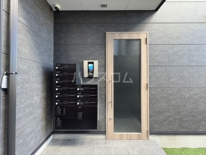 2/5 エントランス