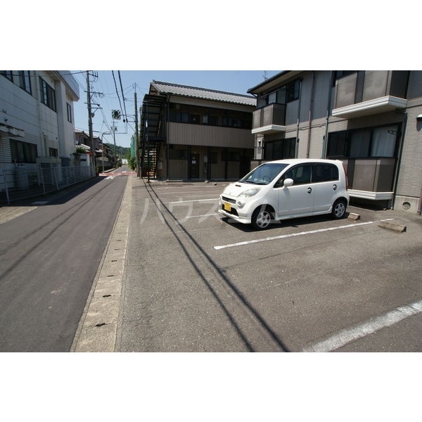 15/19 駐車場