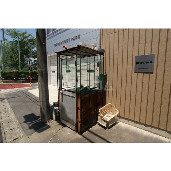 14/19 エントランス