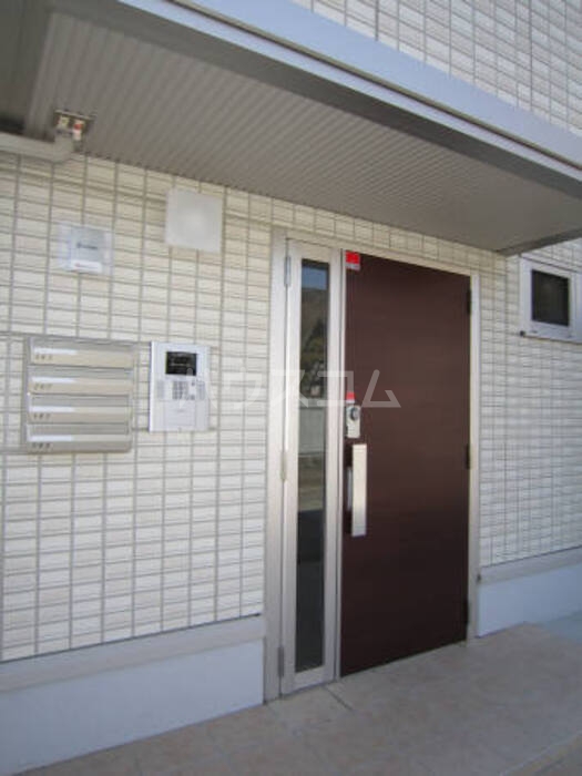 17/20 エントランス