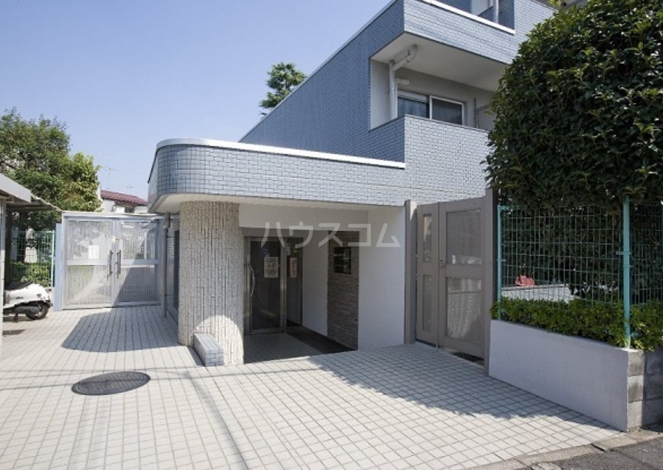 16/26 エントランス