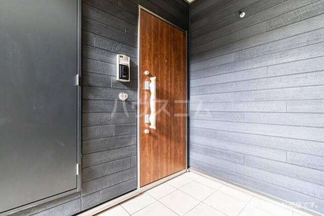 26/30 エントランス