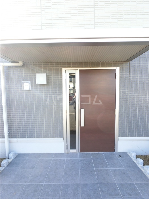 18/21 エントランス