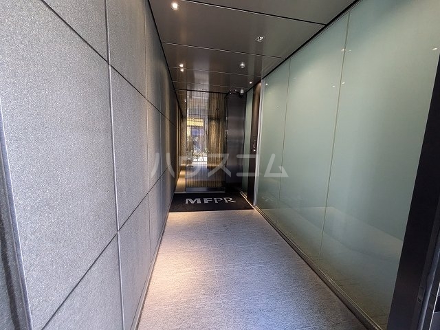 3/4 エントランス