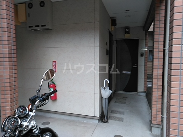 21/27 エントランス