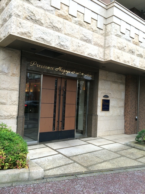 22/30 エントランス