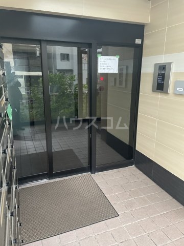 3/4 エントランス