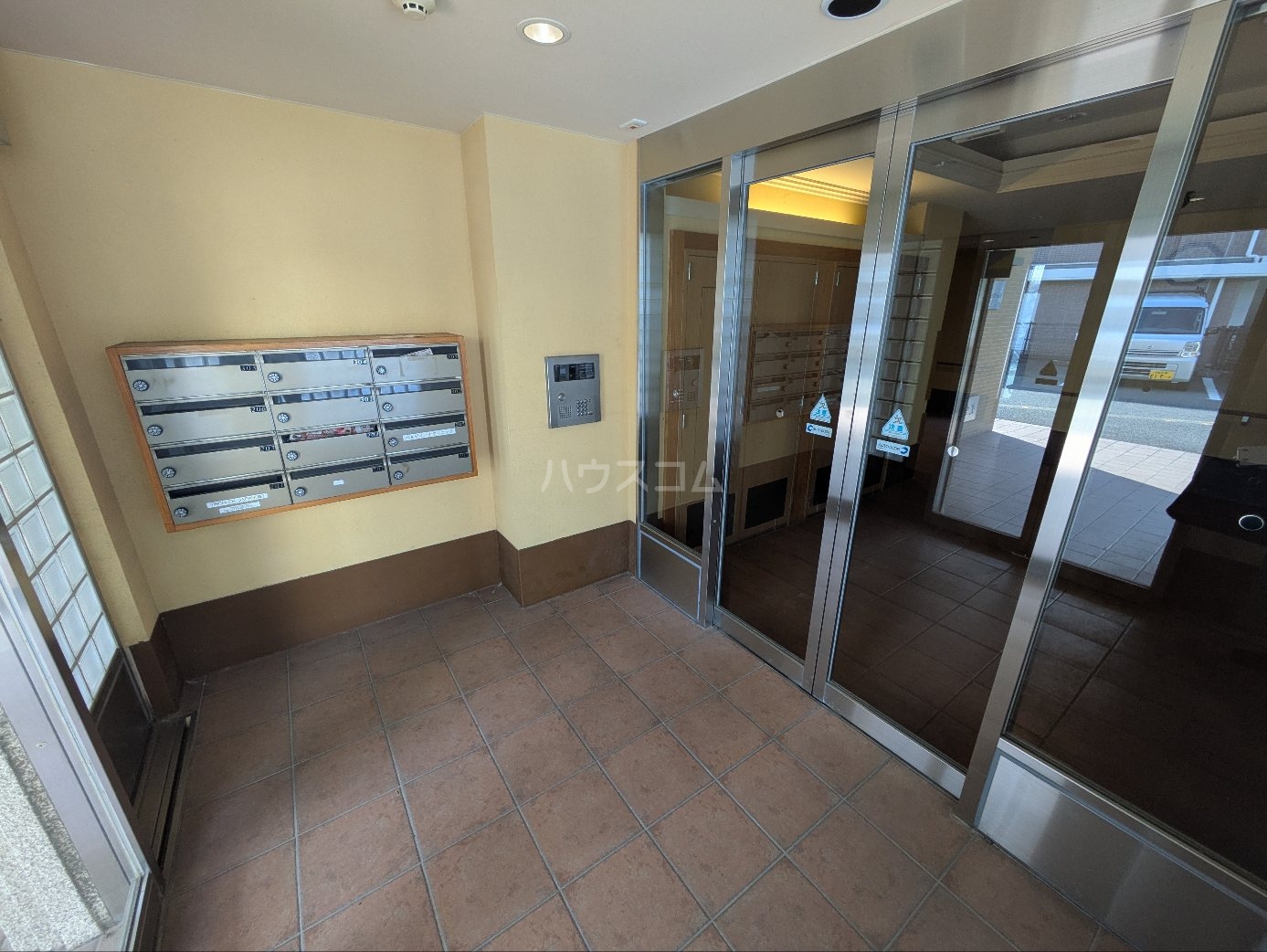 29/30 エントランス