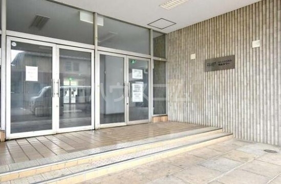 13/21 エントランス