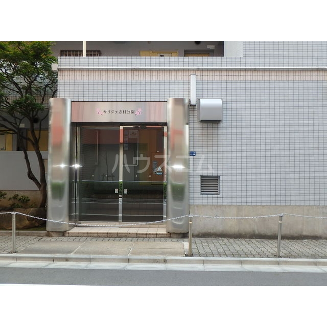 19/21 エントランス