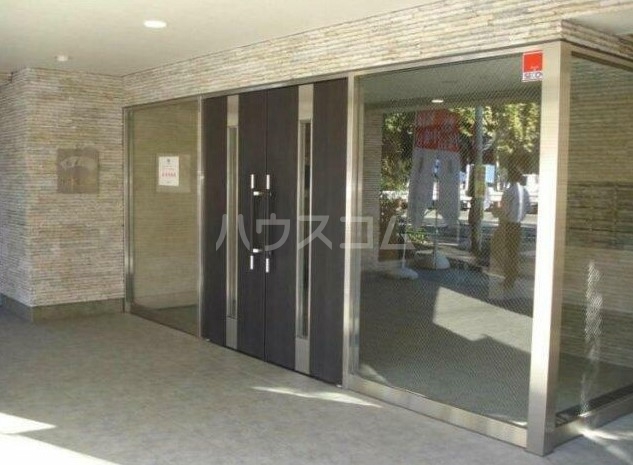 3/3 エントランス