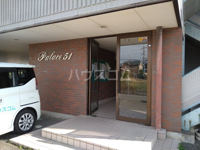 2/3 エントランス