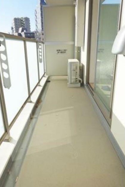 14/28 バルコニー