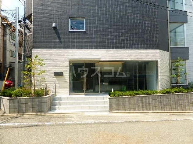 15/18 エントランス