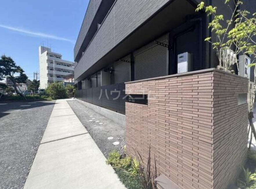 19/28 エントランス